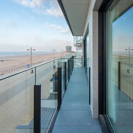 Apartment Beautiful 3-bedroom With Sea View *