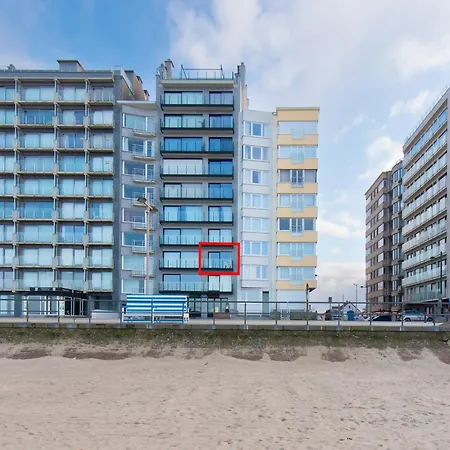 Beautiful 3-bedroom With Sea View Apartment *